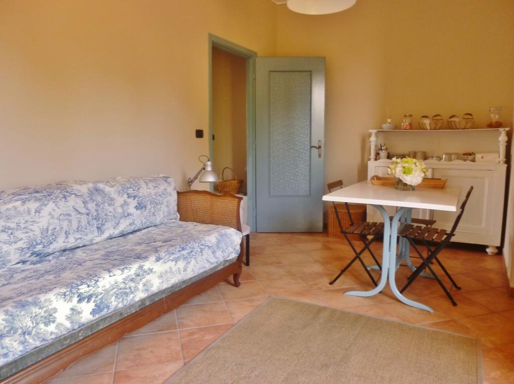 Tenuta Ajrale Vigone Rom bilde